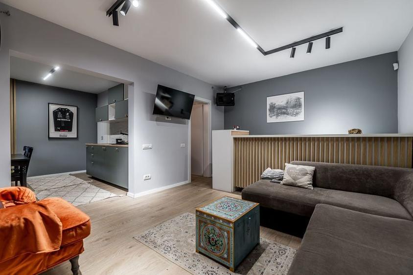 Casă cu 5 camere cu Teren 1015 Mp în Pârneava