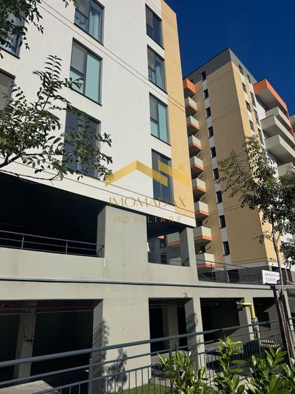 Apartament cu 3 camere decomandat în Aradului