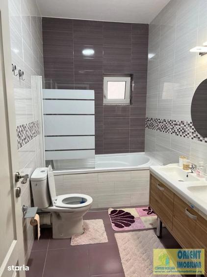 Apartament cu 4 camere decomandat în Primo