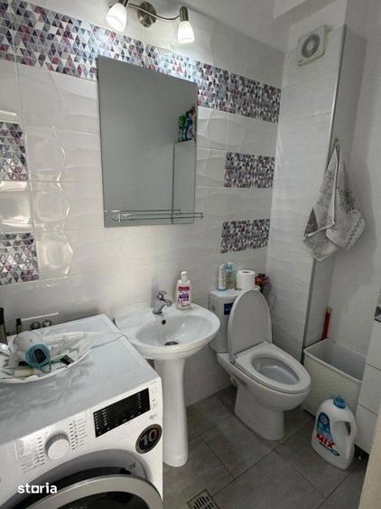Apartament cu 3 camere decomandat în Văcăresti