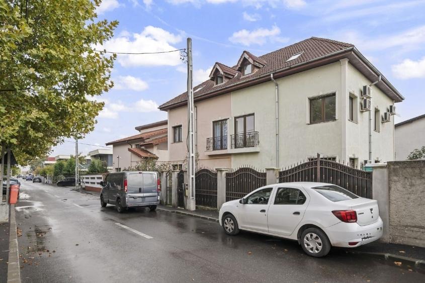 Casă individuală cu 5 camere cu Garaj în Central