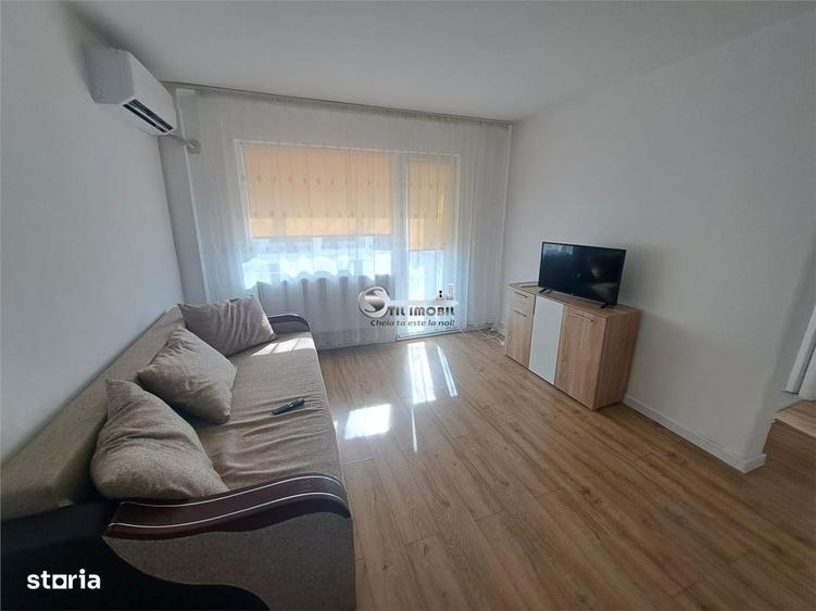 Apartament cu 2 camere semidecomandat în Podul de Piatră