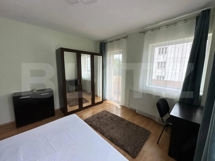 Apartament cu 3 camere semidecomandat în Nord