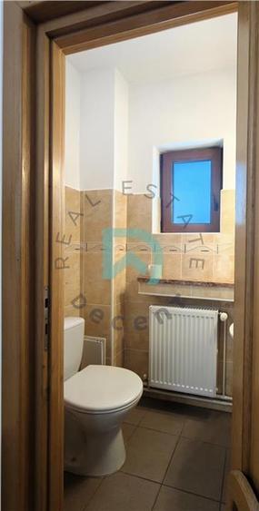 Închiriez 3 camere, Centrul Istoric, Brașov - 26