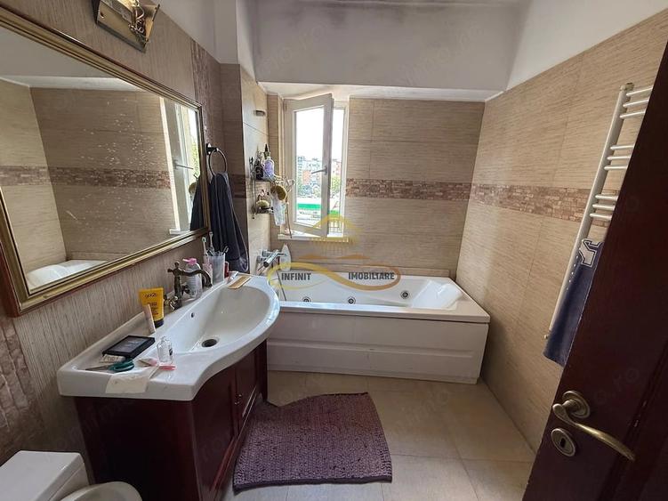 Apartament cu 4 camere decomandat în 9 Mai