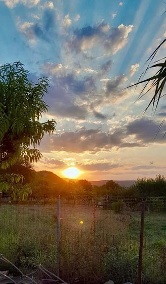 Casă cu 4 camere cu Teren 2000 Mp în Slava Cercheză