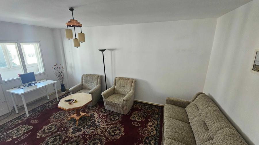 Apartament cu 3 camere decomandat în Platoul Izvor
