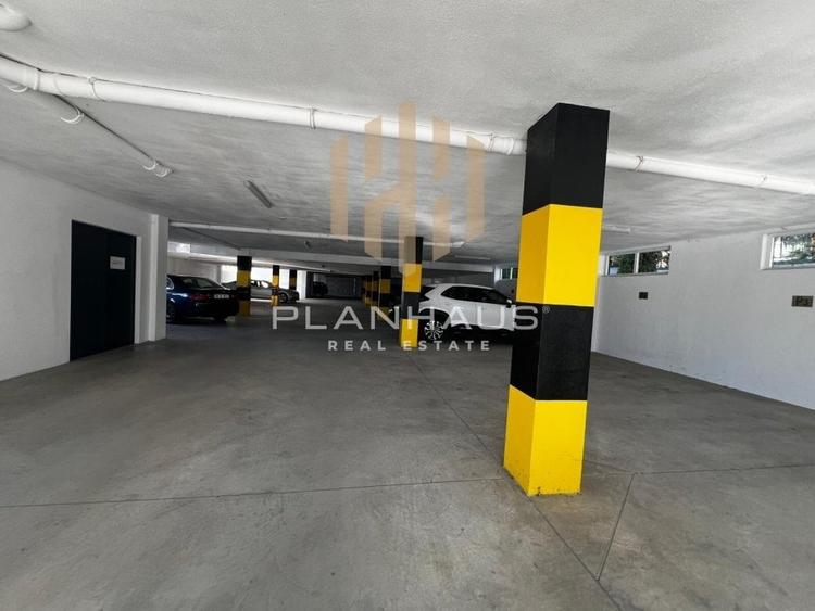 Apartament cu 3 camere decomandat în Valea Borcutului