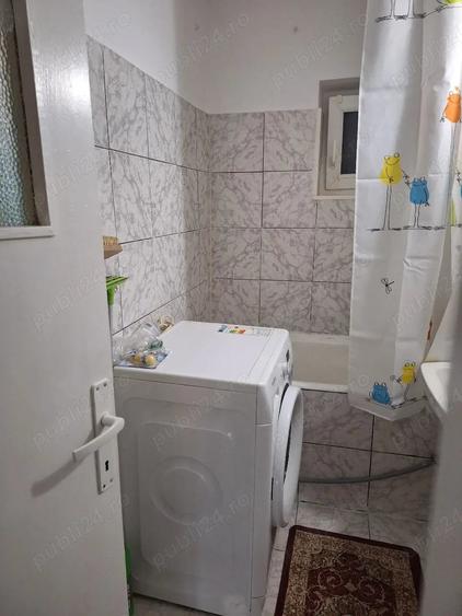 Apartament cu 3 camere semidecomandat în Central