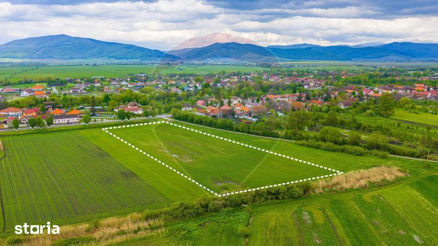 Teren de 10000 mp, în Prejmer