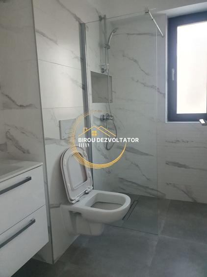 Apartament cu 3 camere decomandat în Theodor Pallady