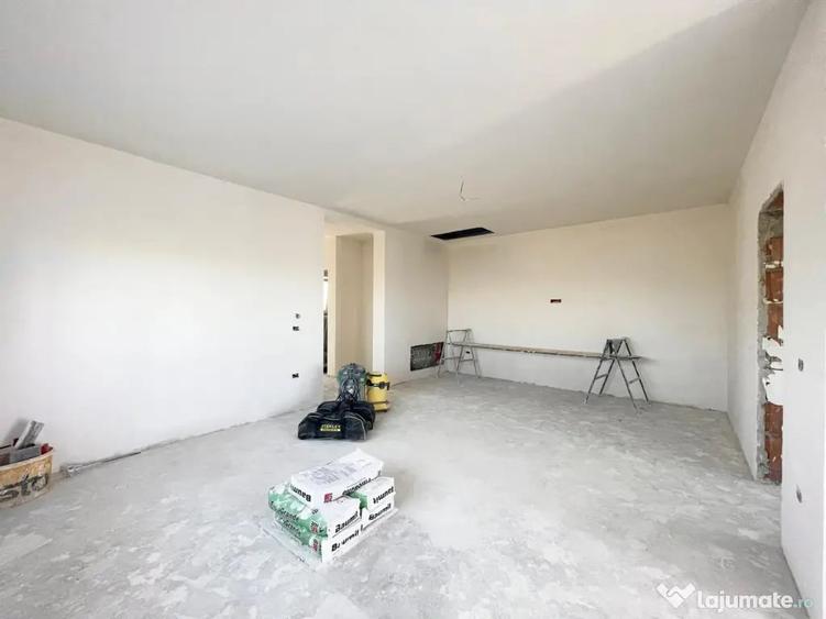 Casă cu 3 camere cu Teren 334 Mp în Urseni