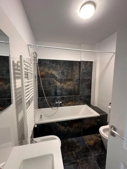 Apartament cu 3 camere decomandat, mobilat în Ultracentral