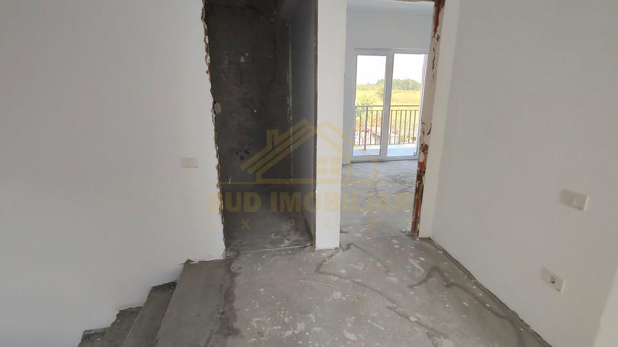 Casă individuală cu 4 camere cu Canalizare în Glina