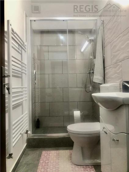 Casă cu 4 camere cu Teren 50 Mp în Brașovul Vechi