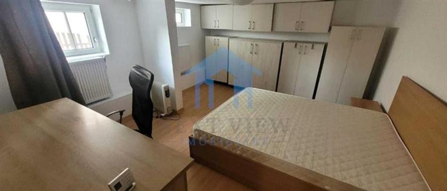Apartament cu 3 camere decomandat în Hașdeu