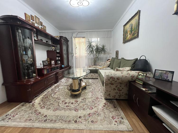 Apartament cu 2 camere semidecomandat în Vitan