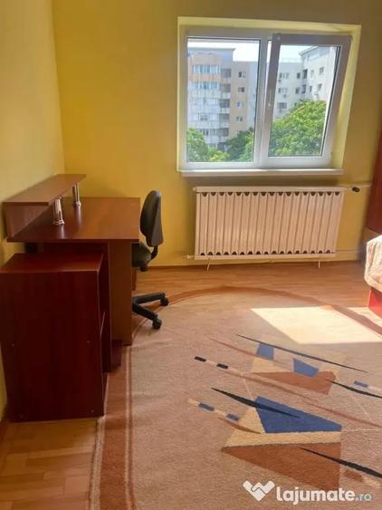 Apartament cu 4 camere decomandat în Timpuri Noi