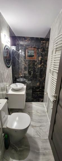 Apartament cu 2 camere semidecomandat, mobilat în Tomis Nord