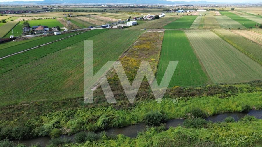 Teren agricol intravilan de 402 mp, în Stupini