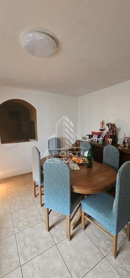 Casă individuală cu 7 camere cu Canalizare în Cetății