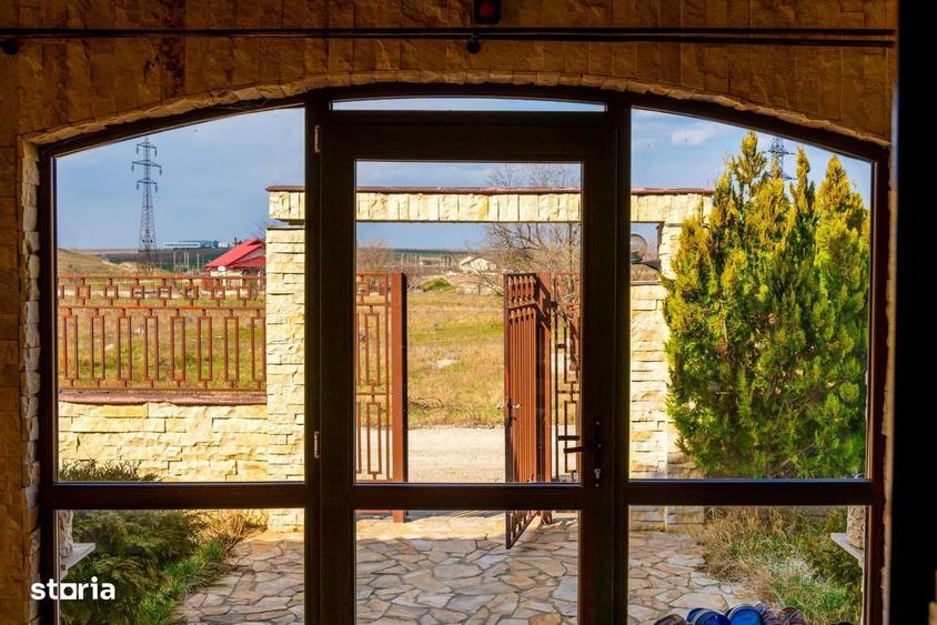 Casă cu 4 camere decomandat cu Teren 500 Mp în Valu lui Traian