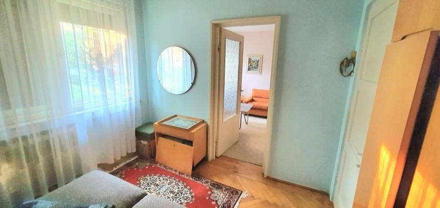 Apartament cu 3 camere decomandat în Vest