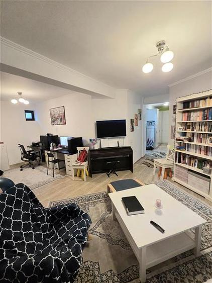 Apartament cu 3 camere decomandat în Primo