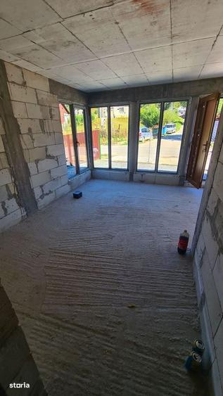 Casă cu 6 camere în Tutana