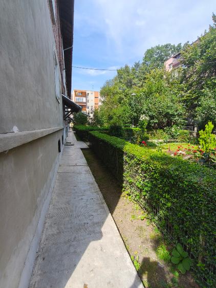 Apartament cu 2 camere decomandat în Dâmbul Rotund
