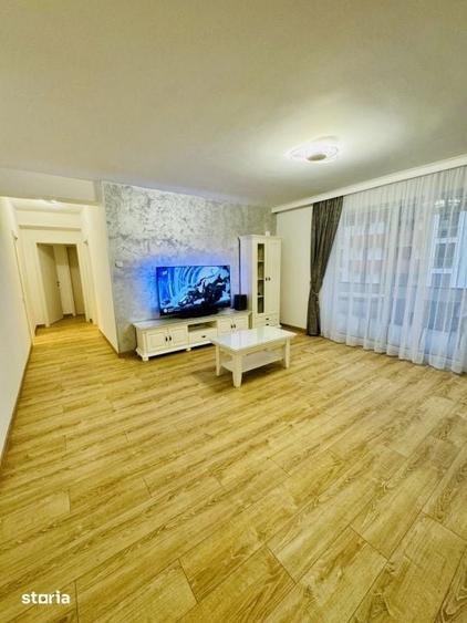 Apartament cu 3 camere, mobilat în Lazaret