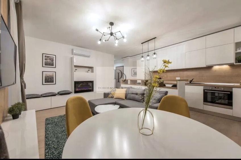 Apartament cu 3 camere semidecomandat, mobilat în Central
