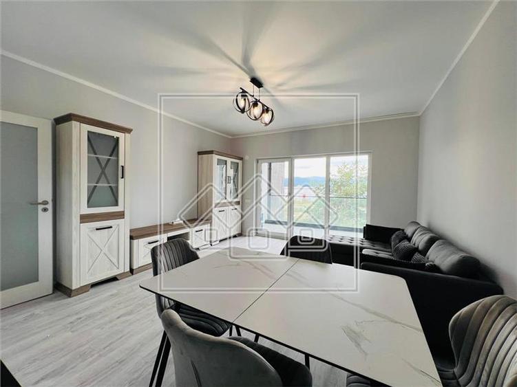 Apartament cu 2 camere decomandat în Exterior Vest