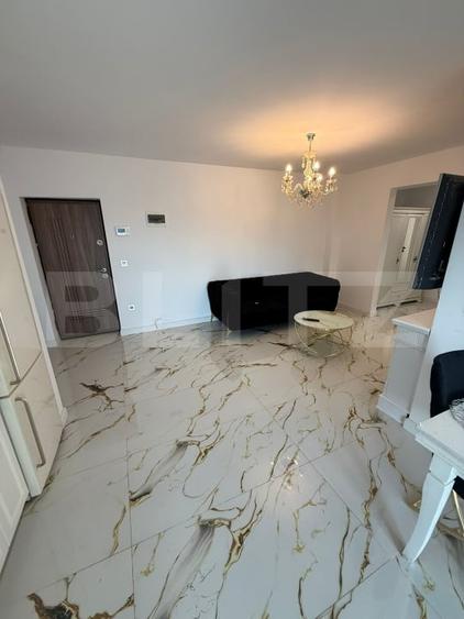 Apartament cu 3 camere decomandat, mobilat în Sud