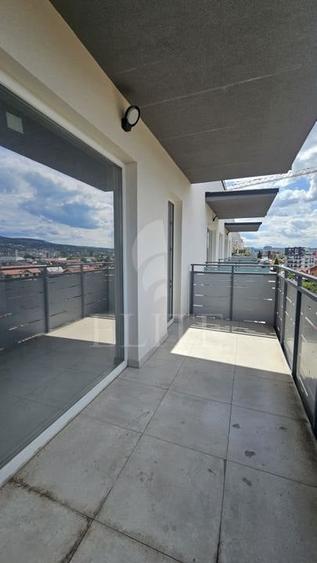 Apartament cu 2 camere semidecomandat în Mărăști