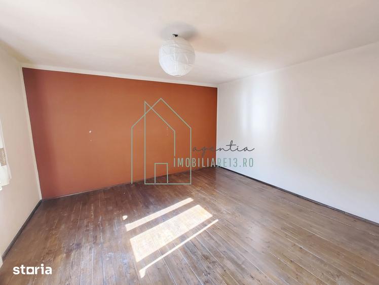 Casă cu 5 camere cu Teren 500 Mp în Central