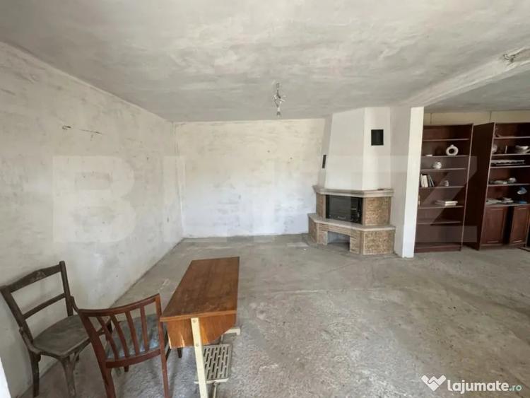 Casa spa?ioasa de vanzare in Santuhalm 160 mp util - 12