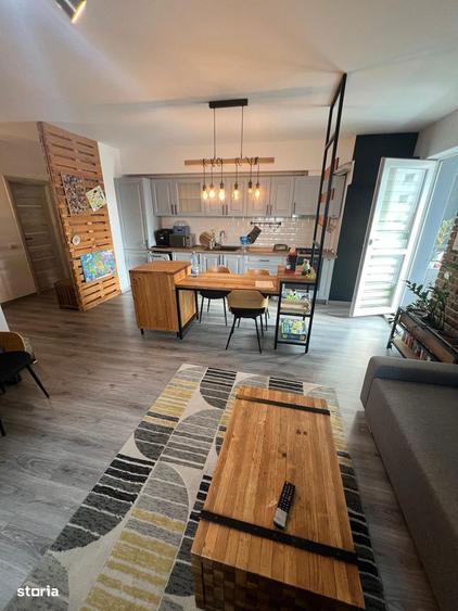 Apartament cu 3 camere în Decebal
