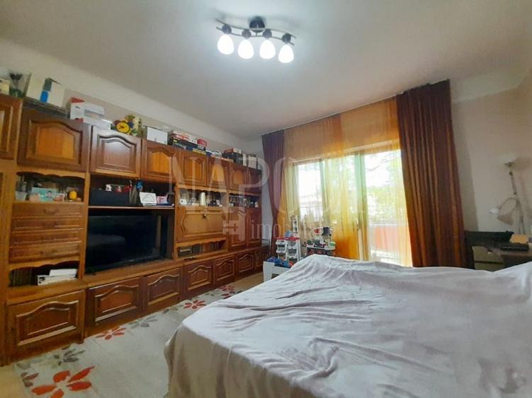 Apartament cu 2 camere decomandat în Central — fotografia 3