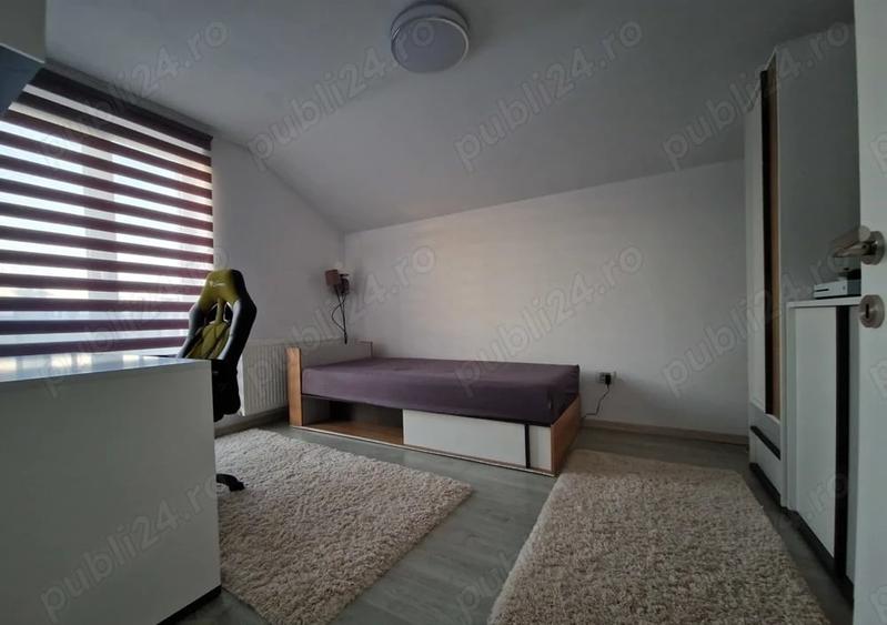 Casă individuală cu 5 camere cu Teren 423 Mp în Periferie