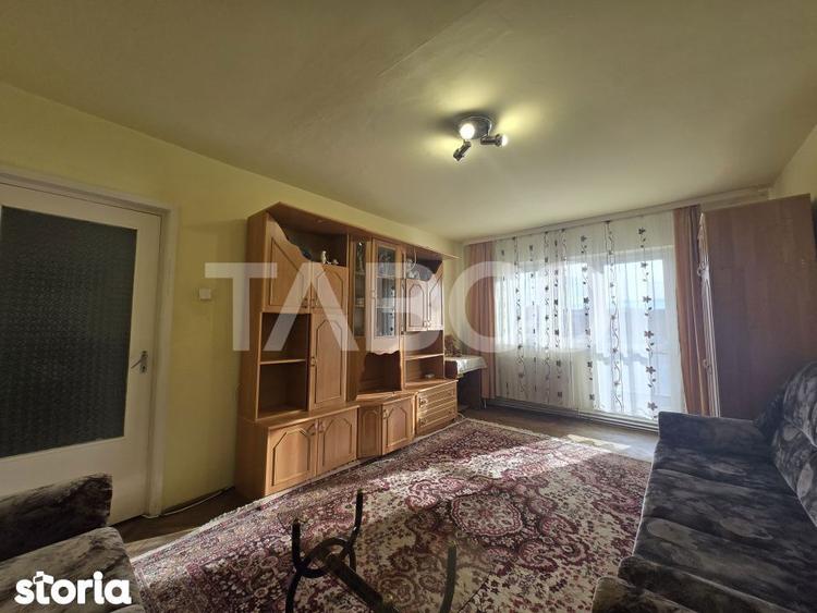 Apartament cu 2 camere decomandat, mobilat în Ștrand