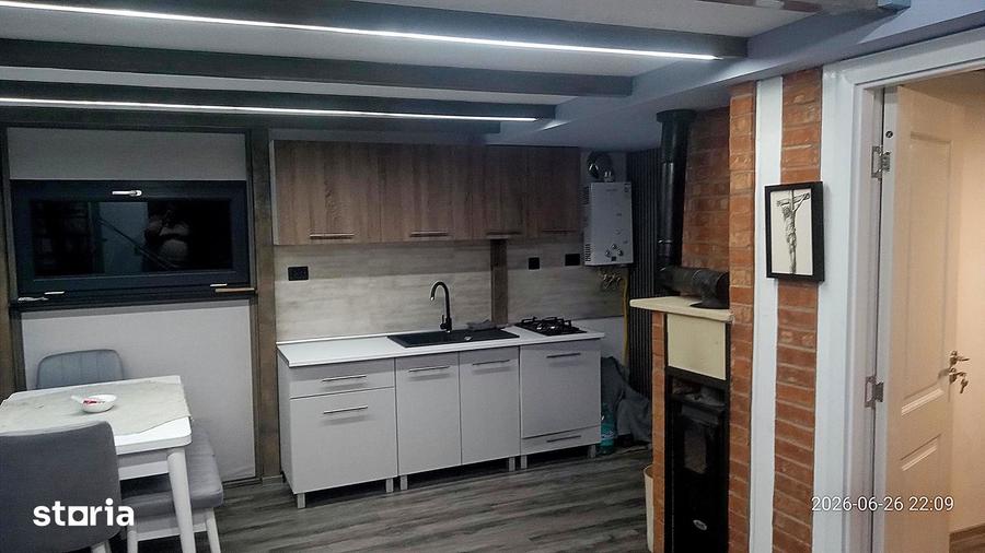 Casă cu 4 camere cu Teren 500 Mp în Central
