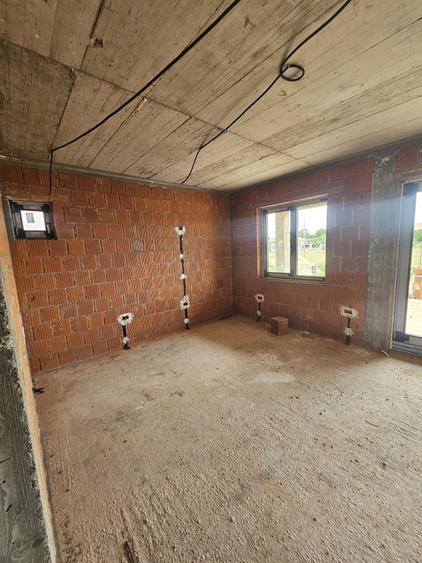 Casă cu 3 camere în Centura