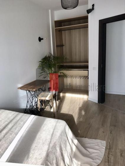 Apartament cu 2 camere decomandat în Politehnica