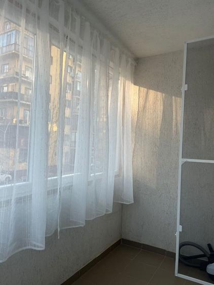 Apartament cu 2 camere decomandat în Roșu