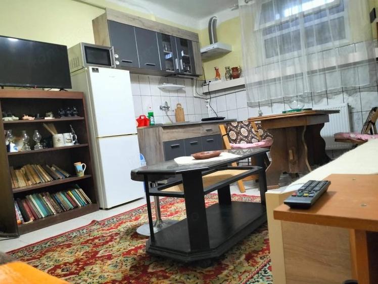 Garsonieră decomandată în Central