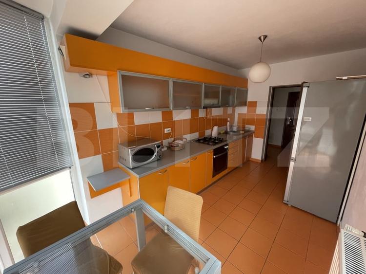 Apartament cu 2 camere semidecomandat, mobilat în Nufărul