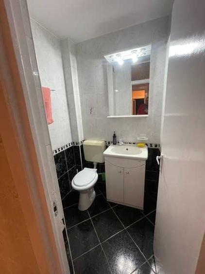 Apartament cu 3 camere semidecomandat în Șagului