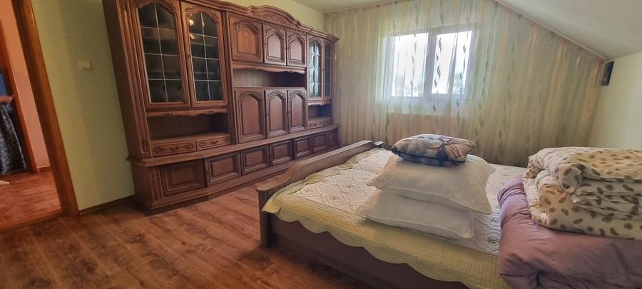 Casă individuală cu 7 camere cu Garaj în Căteasca