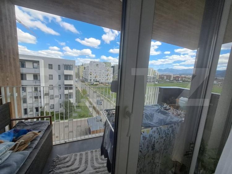 Apartament cu 3 camere decomandat, mobilat în Tractorul